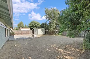 8744 Lodestone Cir, Elk Grove, CA 95624 - Photo 37