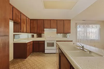 8744 Lodestone Circle, Elk Grove, CA 95624 - Photo 17