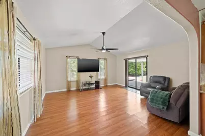 4865 Bamford Drive, Sacramento, CA 95823 - Photo 19