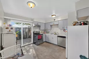 2421 Country Club Blvd, Stockton, CA 95204 - Photo 5