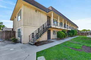 2421 Country Club Blvd, Stockton, CA 95204 - Photo 1