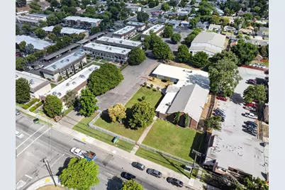 2421 Country Club Boulevard #B6, Stockton, CA 95204 - Photo 27