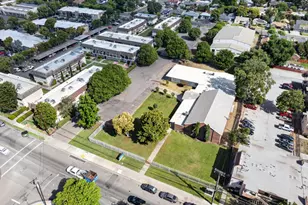 2421 Country Club Blvd, Stockton, CA 95204 - Photo 27