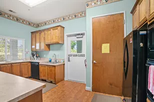 596 Village Dr, Galt, CA 95632 - Photo 19