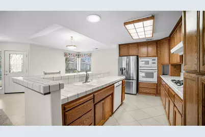 596 Village Drive, Galt, CA 95632 - Photo 5