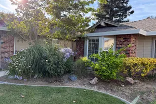 5825 Laguna Trail Way, Elk Grove, CA 95758 - Photo 9