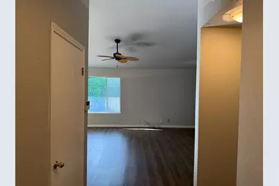 5825 Laguna Trail Way, Elk Grove, CA 95758 - Photo 17