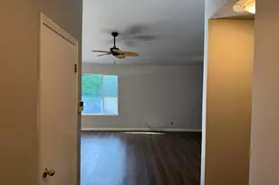 5825 Laguna Trail Way, Elk Grove, CA 95758 - Photo 17