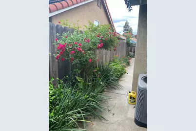 5819 Thoroughbred Drive, Riverbank, CA 95367 - Photo 17