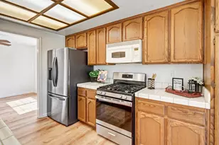 5209 Meadowland Way, Elk Grove, CA 95758 - Photo 21