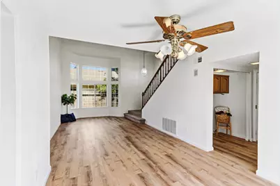 5209 Meadowland Way, Elk Grove, CA 95758 - Photo 7