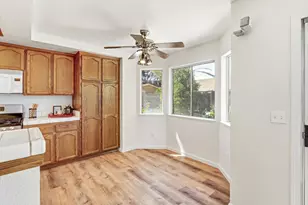 5209 Meadowland Way, Elk Grove, CA 95758 - Photo 17