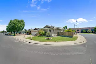 1177 Pine St, Manteca, CA 95336 - Photo 5