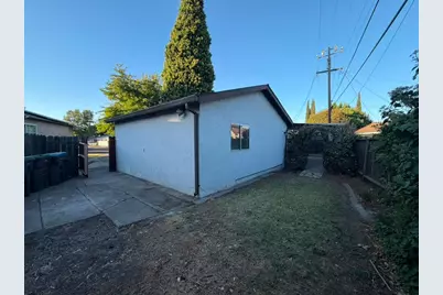 3032 Elmwood Avenue, Stockton, CA 95204 - Photo 29