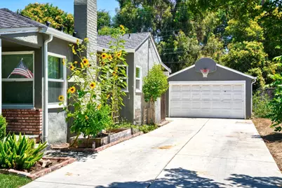 320 N Santa Cruz Avenue, Modesto, CA 95354 - Photo 9