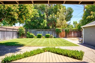 320 N Santa Cruz Ave, Modesto, CA 95354 - Photo 31