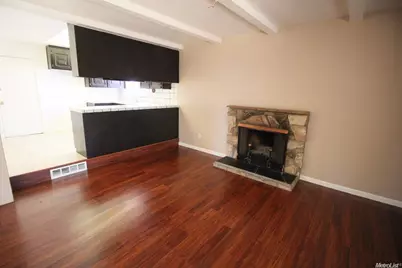 2 Tillman Circle, Sacramento, CA 95823 - Photo 5