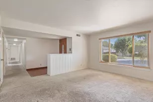 1045 Aidan Ave, Sacramento, CA 95822 - Photo 7