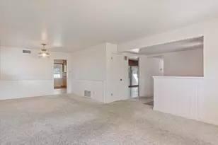 1045 Aidan Ave, Sacramento, CA 95822 - Photo 15