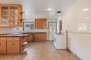 1045 Aidan Ave, Sacramento, CA 95822 - Photo 15
