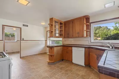 1045 Aidan Avenue, Sacramento, CA 95822 - Photo 23