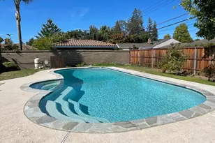 6181 S Land Park Dr, Sacramento, CA 95831 - Photo 23