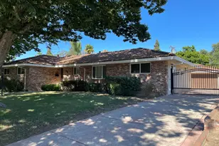 6181 S Land Park Dr, Sacramento, CA 95831 - Photo 3