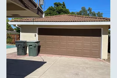 6181 S Land Park Drive, Sacramento, CA 95831 - Photo 27