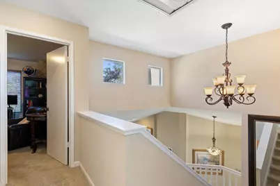9183 E Laguna Way, Elk Grove, CA 95758 - Photo 17