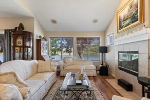 9183 E Laguna Way, Elk Grove, CA 95758 - Photo 5