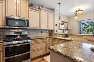 9183 E Laguna Way, Elk Grove, CA 95758 - Photo 11