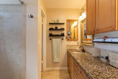 9183 E Laguna Way, Elk Grove, CA 95758 - Photo 21