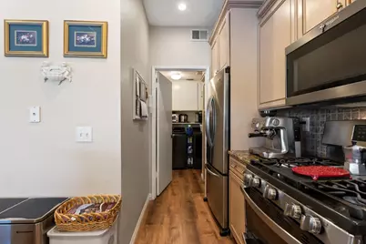 9183 E Laguna Way, Elk Grove, CA 95758 - Photo 13