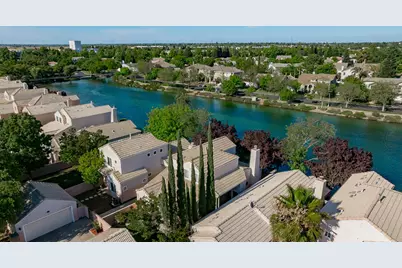 9183 E Laguna Way, Elk Grove, CA 95758 - Photo 33