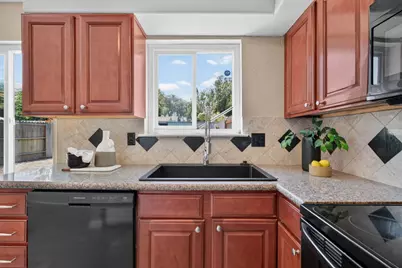 6849 Allegheny Court, Stockton, CA 95219 - Photo 11