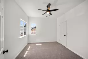9267 Caulfield Dr, Elk Grove, CA 95758 - Photo 23