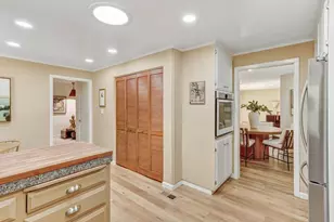 817 Commons Dr, Sacramento, CA 95825 - Photo 29