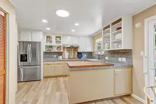 817 Commons Dr, Sacramento, CA 95825 - Photo 23