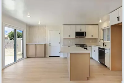 1901 W Locust Street, Lodi, CA 95242 - Photo 5