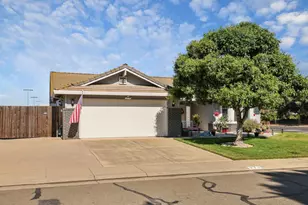 374 Sparrow Dr, Galt, CA 95632 - Photo 3