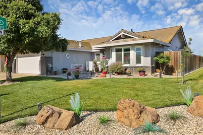 374 Sparrow Drive, Galt, CA 95632 - Photo 5