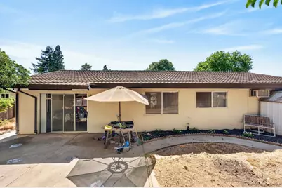 2615 Water Tree Way, Sacramento, CA 95826 - Photo 41