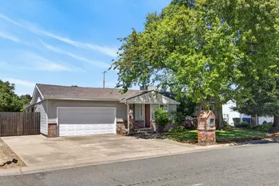 8537 Sheraton Drive, Fair Oaks, CA 95628 - Photo 5