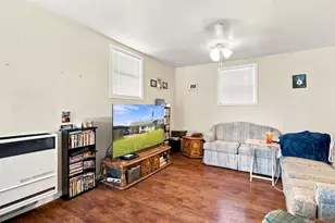 215 W 1st St, Ripon, CA 95366 - Photo 9