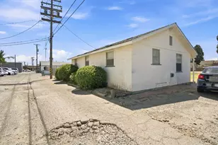 215 W 1st St, Ripon, CA 95366 - Photo 19