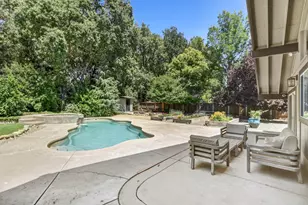 6481 Lake Park Dr, Sacramento, CA 95831 - Photo 31