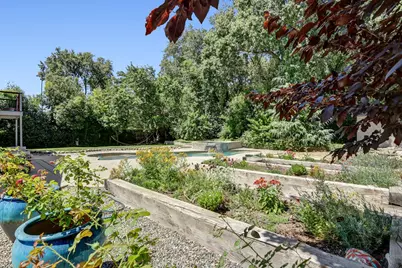 6481 Lake Park Drive, Sacramento, CA 95831 - Photo 35