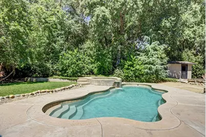 6481 Lake Park Drive, Sacramento, CA 95831 - Photo 33