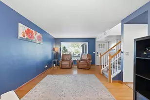 9545 Linda Rio Dr, Sacramento, CA 95827 - Photo 3