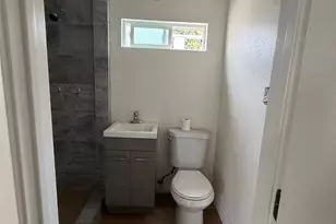 2300 85th Ave, Oakland, CA 94605 - Photo 11